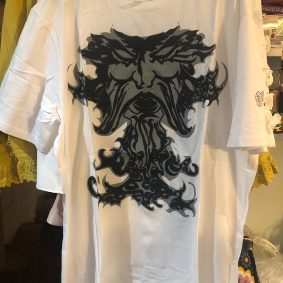 Designer T-Shirt - Picture 2 of 4